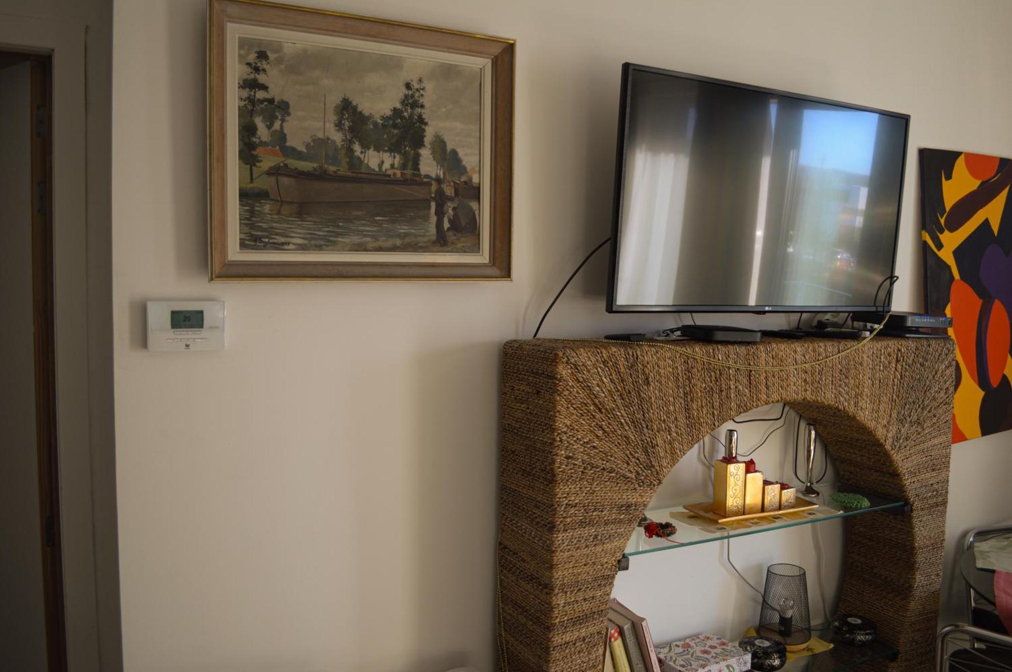 1br Metro Hopital Erasme Bordet Handicapt Friendly Apartment
